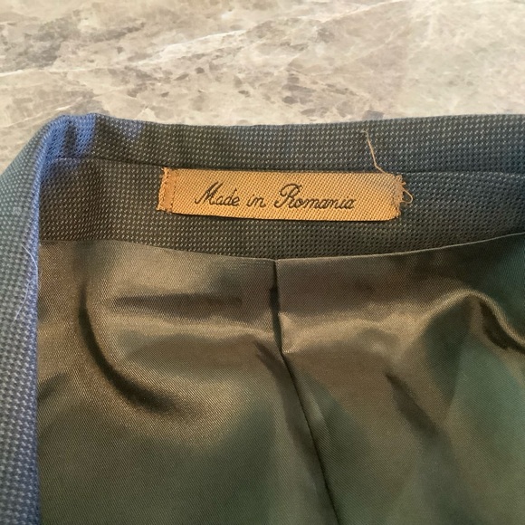 J Riggings full suit plaid size 42 L color gray and black. - Picture 4 of 14